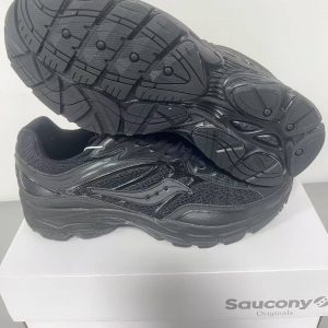 Saucony – Basket running rétro entièrement noire au look technique